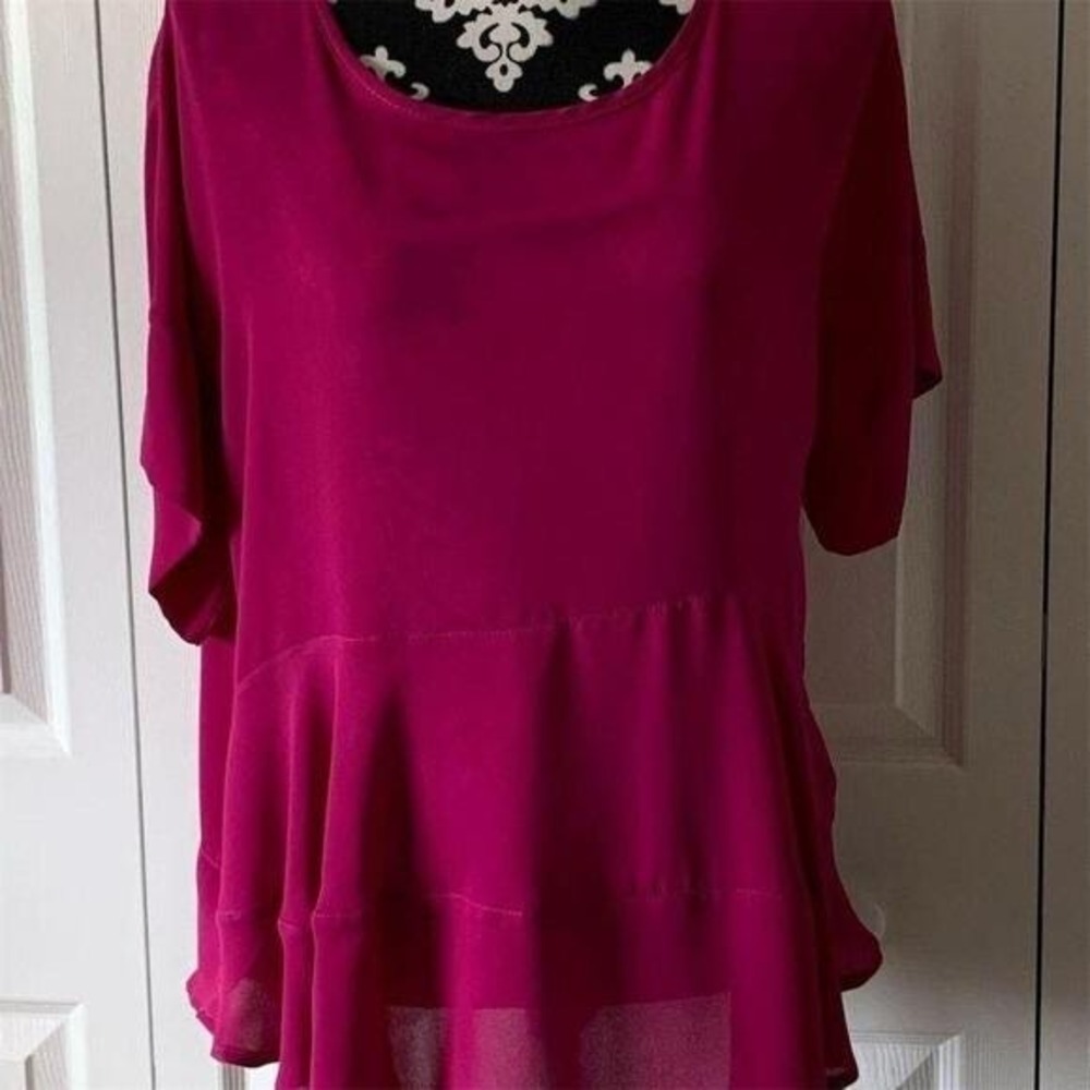 Magenta Tiered Peplum Blouse Short Sleeve Keyhole Back Round Neck Fuchsia Top